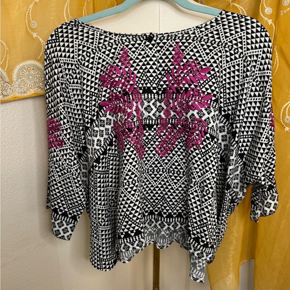 Maeve Black and White Blouse with Pink Embroidery - Picture 6 of 8